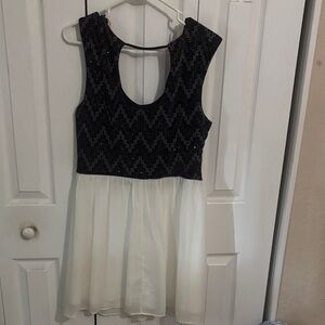 Trixxi Black and White Midi Dress